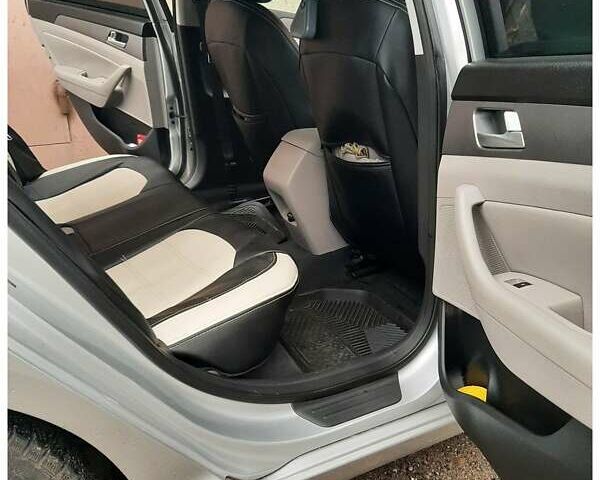 Серый Хендай Соната, объемом двигателя 1.59 л и пробегом 167 тыс. км за 9700 $, фото 14 на Automoto.ua