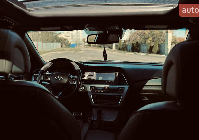 Серый Хендай Соната, объемом двигателя 2 л и пробегом 122 тыс. км за 13500 $, фото 26 на Automoto.ua