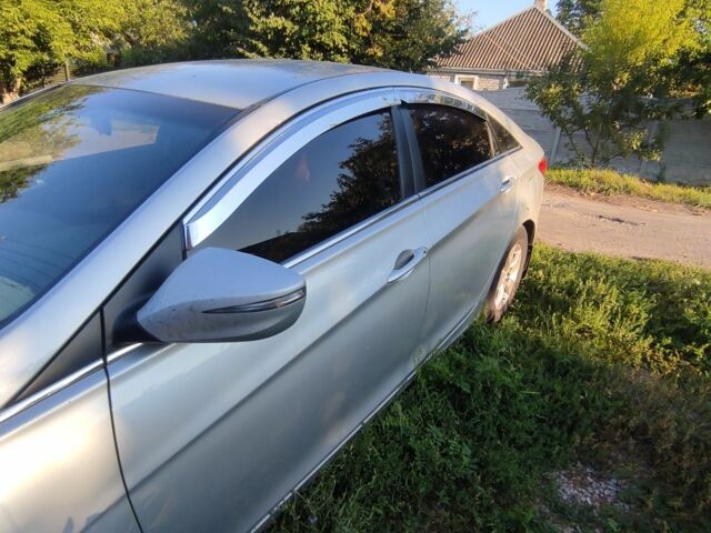 Сірий Хендай Соната, об'ємом двигуна 2 л та пробігом 273 тис. км за 6800 $, фото 3 на Automoto.ua