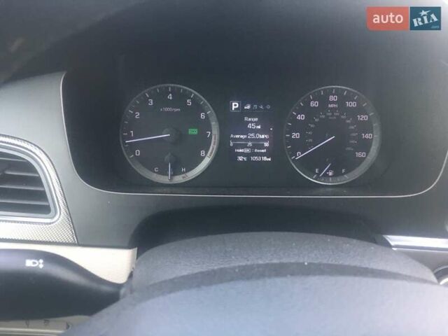 Хендай Соната 2014 в Хмельницком на Automoto.ua Серый Хендай Соната, объемом двигателя 2.4 л и пробегом 180 тыс. км за 11000 $, фото 2 на Automoto.ua