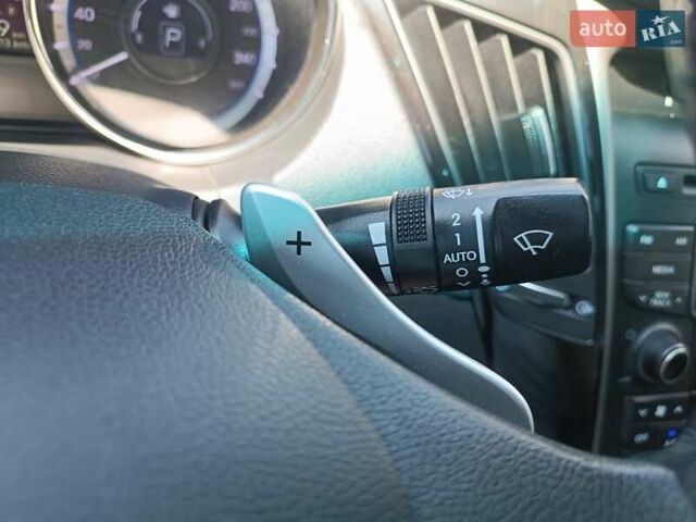 Сірий Хендай Соната, об'ємом двигуна 2.36 л та пробігом 174 тис. км за 11400 $, фото 16 на Automoto.ua