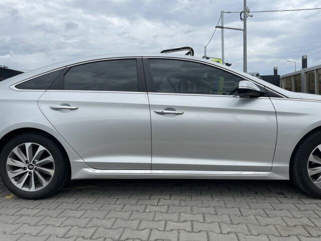 Серый Хендай Соната, объемом двигателя 2.4 л и пробегом 136 тыс. км за 10800 $, фото 3 на Automoto.ua