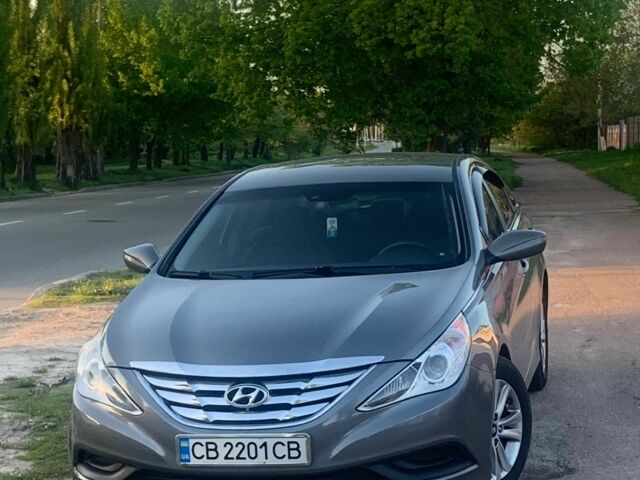 Серый Хендай Соната, объемом двигателя 2.4 л и пробегом 125 тыс. км за 8200 $, фото 3 на Automoto.ua