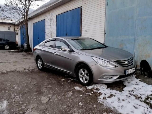 Серый Хендай Соната, объемом двигателя 2 л и пробегом 270 тыс. км за 8800 $, фото 4 на Automoto.ua