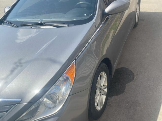 Серый Хендай Соната, объемом двигателя 2.4 л и пробегом 125 тыс. км за 8200 $, фото 8 на Automoto.ua