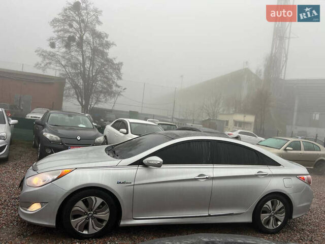 Серый Хендай Соната, объемом двигателя 2.36 л и пробегом 140 тыс. км за 10600 $, фото 4 на Automoto.ua