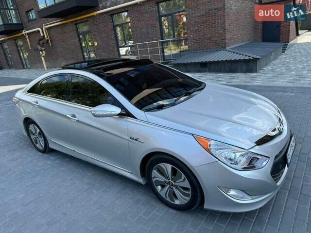 Хендай Соната 2014 у Полтаві на Automoto.ua Сірий Хендай Соната, об'ємом двигуна 2.36 л та пробігом 139 тис. км за 10250 $, фото 3 на Automoto.ua