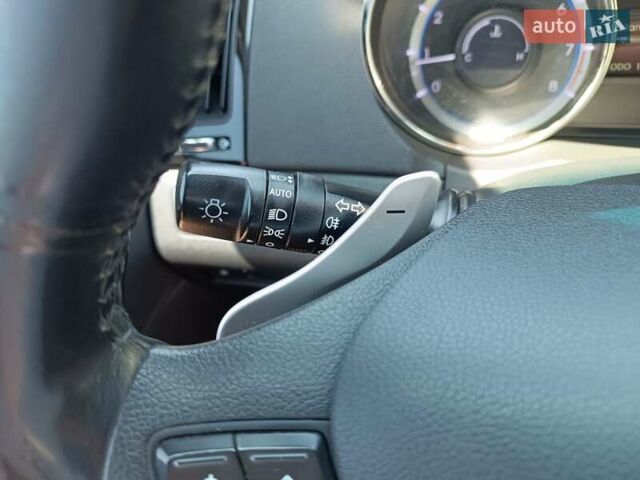 Сірий Хендай Соната, об'ємом двигуна 2.36 л та пробігом 174 тис. км за 11400 $, фото 15 на Automoto.ua