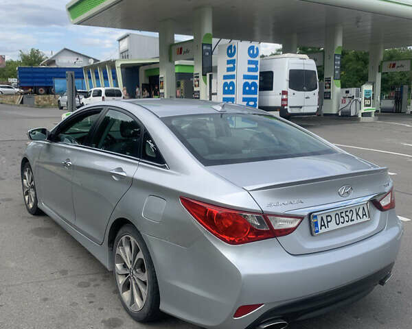 Сірий Хендай Соната, об'ємом двигуна 2 л та пробігом 120 тис. км за 9000 $, фото 2 на Automoto.ua