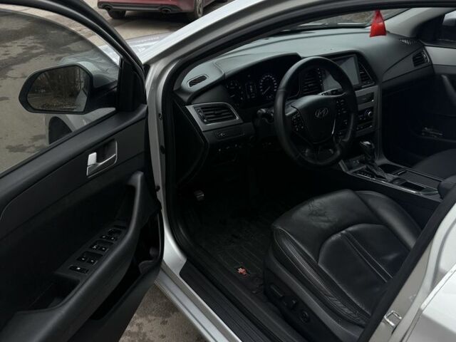 Серый Хендай Соната, объемом двигателя 2 л и пробегом 220 тыс. км за 6700 $, фото 8 на Automoto.ua