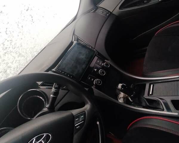 Серый Хендай Соната, объемом двигателя 2 л и пробегом 460 тыс. км за 5500 $, фото 5 на Automoto.ua