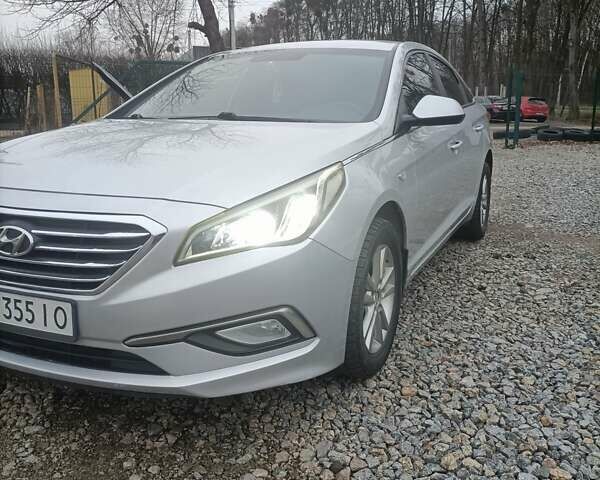 Сірий Хендай Соната, об'ємом двигуна 2 л та пробігом 360 тис. км за 8300 $, фото 2 на Automoto.ua