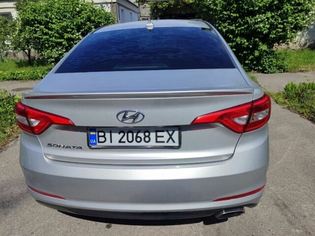 Серый Хендай Соната, объемом двигателя 2.4 л и пробегом 150 тыс. км за 10000 $, фото 2 на Automoto.ua