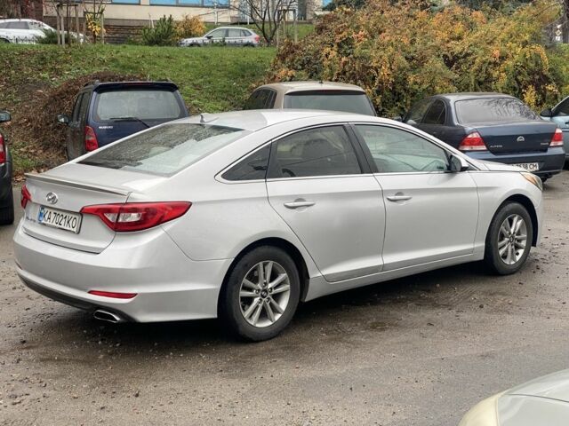 Серый Хендай Соната, объемом двигателя 2.4 л и пробегом 150 тыс. км за 7800 $, фото 3 на Automoto.ua