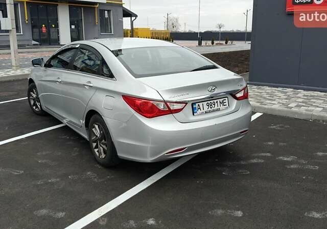 Сірий Хендай Соната, об'ємом двигуна 2 л та пробігом 273 тис. км за 9500 $, фото 1 на Automoto.ua