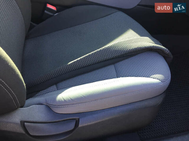 Серый Хендай Соната, объемом двигателя 2.36 л и пробегом 160 тыс. км за 8900 $, фото 9 на Automoto.ua