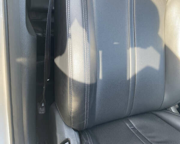 Хендай Соната 2014 у Києві на Automoto.ua Сірий Хендай Соната, об'ємом двигуна 2 л та пробігом 252 тис. км за 7350 $, фото 12 на Automoto.ua