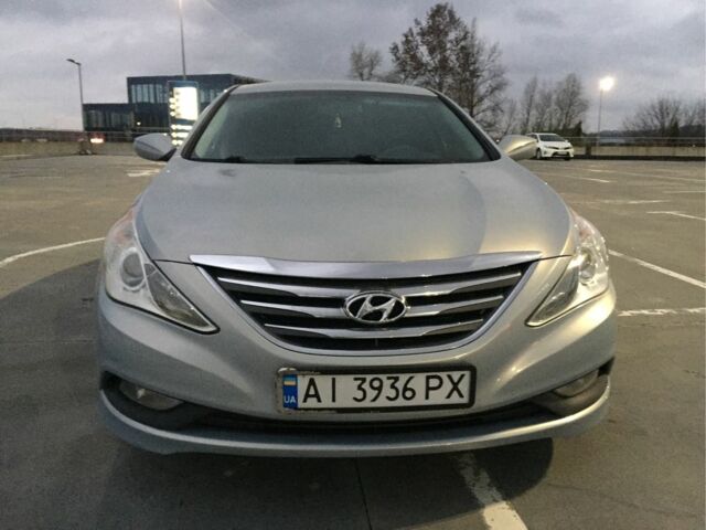 Серый Хендай Соната, объемом двигателя 2.4 л и пробегом 160 тыс. км за 8300 $, фото 7 на Automoto.ua