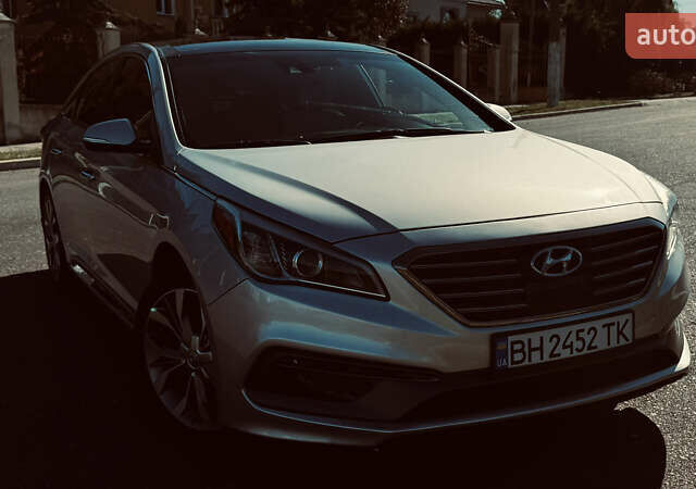 Серый Хендай Соната, объемом двигателя 2 л и пробегом 122 тыс. км за 13500 $, фото 2 на Automoto.ua