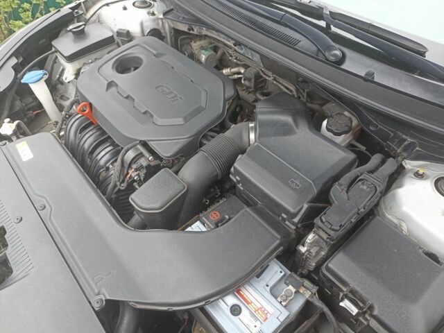 Серый Хендай Соната, объемом двигателя 2.4 л и пробегом 70 тыс. км за 11000 $, фото 11 на Automoto.ua