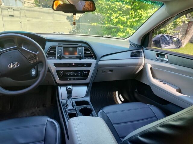 Серый Хендай Соната, объемом двигателя 2.4 л и пробегом 150 тыс. км за 10000 $, фото 7 на Automoto.ua
