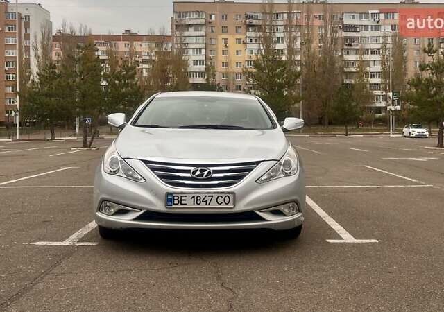 Серый Хендай Соната, объемом двигателя 2 л и пробегом 192 тыс. км за 8400 $, фото 14 на Automoto.ua