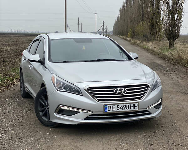 Серый Хендай Соната, объемом двигателя 2.36 л и пробегом 135 тыс. км за 10400 $, фото 1 на Automoto.ua