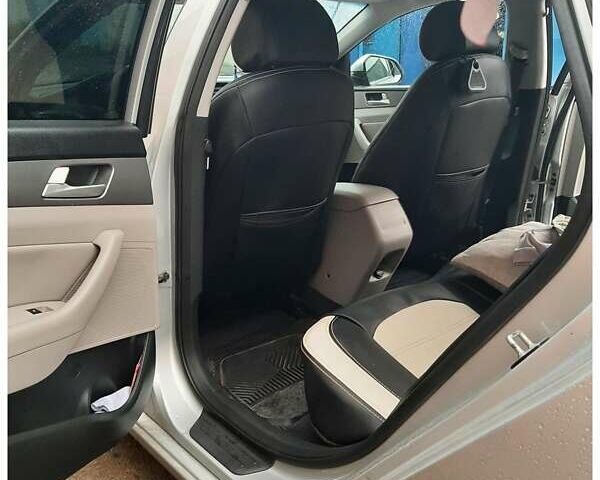 Серый Хендай Соната, объемом двигателя 1.59 л и пробегом 167 тыс. км за 9700 $, фото 15 на Automoto.ua