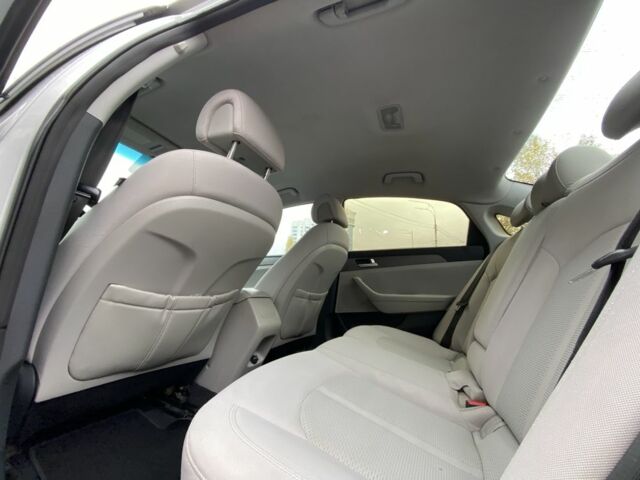 Серый Хендай Соната, объемом двигателя 2.4 л и пробегом 150 тыс. км за 7800 $, фото 12 на Automoto.ua