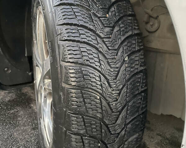 Серый Хендай Соната, объемом двигателя 2 л и пробегом 211 тыс. км за 7499 $, фото 18 на Automoto.ua