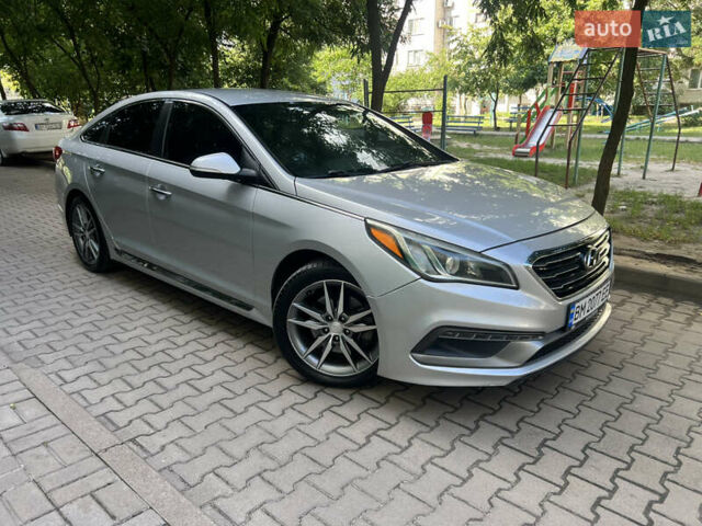 Серый Хендай Соната, объемом двигателя 2 л и пробегом 138 тыс. км за 10899 $, фото 4 на Automoto.ua