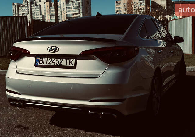 Серый Хендай Соната, объемом двигателя 2 л и пробегом 122 тыс. км за 13500 $, фото 9 на Automoto.ua