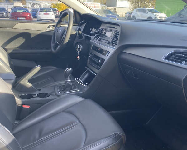 Хендай Соната 2014 у Києві на Automoto.ua Сірий Хендай Соната, об'ємом двигуна 2 л та пробігом 252 тис. км за 7350 $, фото 8 на Automoto.ua