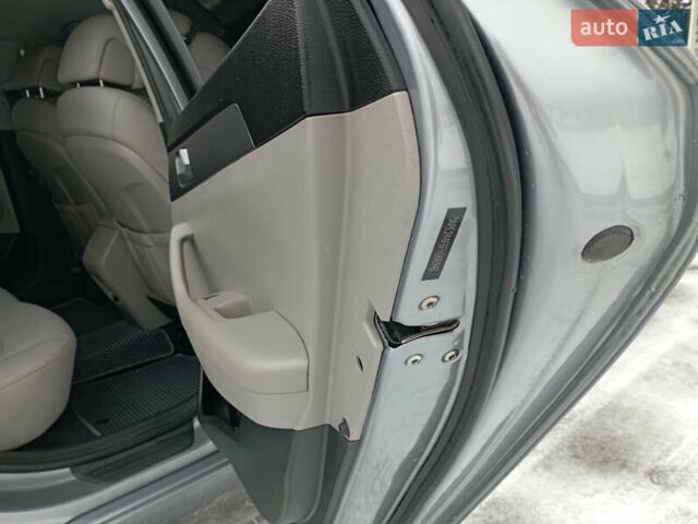 Сірий Хендай Соната, об'ємом двигуна 2.36 л та пробігом 200 тис. км за 7700 $, фото 7 на Automoto.ua