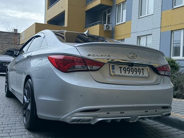 Серый Хендай Соната, объемом двигателя 2 л и пробегом 320 тыс. км за 7200 $, фото 3 на Automoto.ua