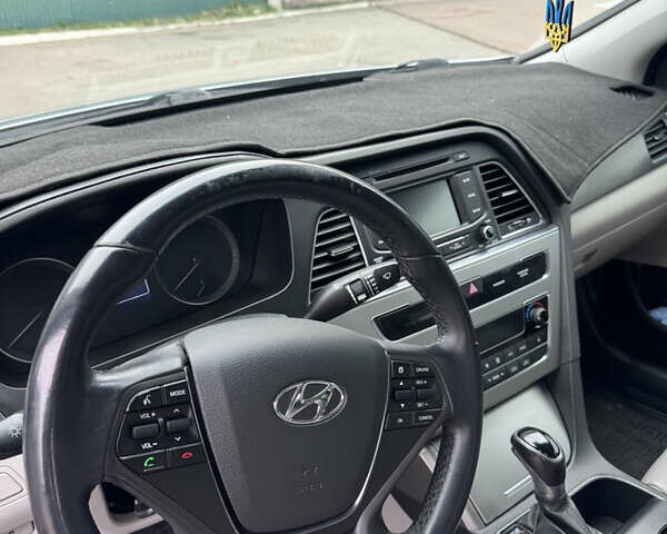 Хендай Соната 2015 в Киеве на Automoto.ua Серый Хендай Соната, объемом двигателя 2.36 л и пробегом 160 тыс. км за 10000 $, фото 14 на Automoto.ua