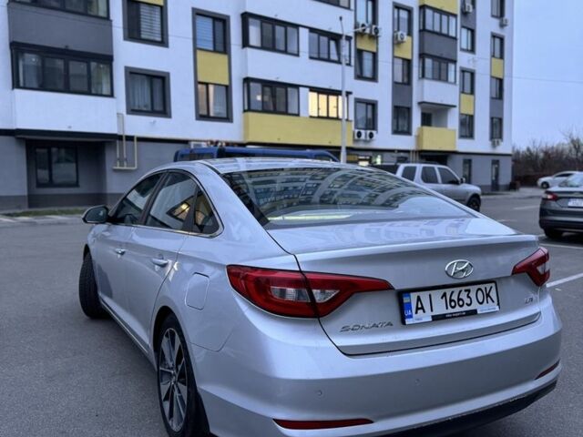 Сірий Хендай Соната, об'ємом двигуна 2 л та пробігом 246 тис. км за 9800 $, фото 1 на Automoto.ua