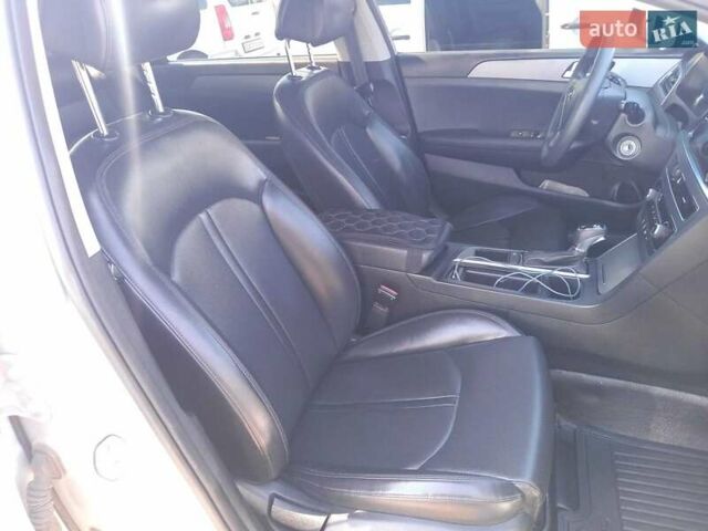 Серый Хендай Соната, объемом двигателя 2 л и пробегом 231 тыс. км за 9100 $, фото 20 на Automoto.ua