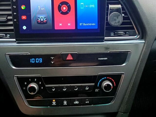 Серый Хендай Соната, объемом двигателя 2 л и пробегом 345 тыс. км за 10000 $, фото 8 на Automoto.ua