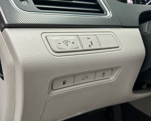 Серый Хендай Соната, объемом двигателя 2.36 л и пробегом 110 тыс. км за 9999 $, фото 36 на Automoto.ua