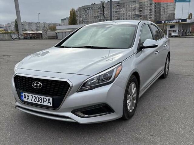 Серый Хендай Соната, объемом двигателя 2 л и пробегом 114 тыс. км за 13900 $, фото 1 на Automoto.ua