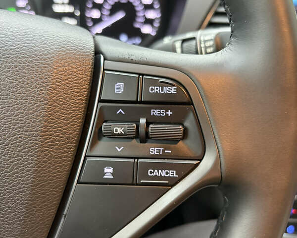 Сірий Хендай Соната, об'ємом двигуна 2 л та пробігом 200 тис. км за 13900 $, фото 26 на Automoto.ua