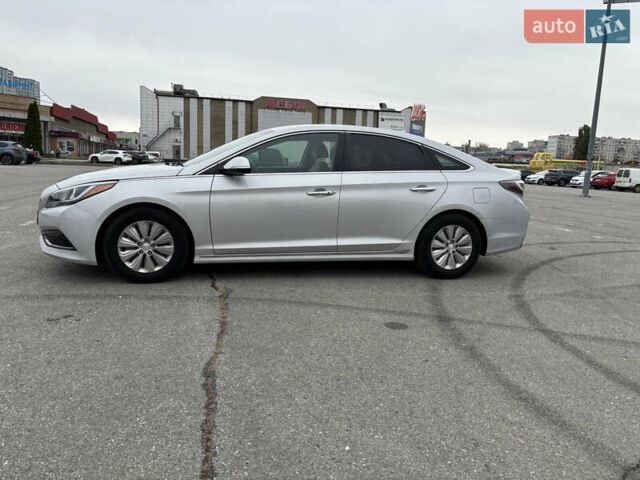 Хендай Соната 2015 в Харькове на Automoto.ua Серый Хендай Соната, объемом двигателя 2 л и пробегом 114 тыс. км за 14200 $, фото 7 на Automoto.ua