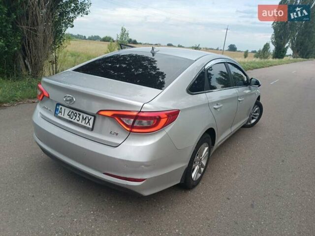 Сірий Хендай Соната, об'ємом двигуна 2 л та пробігом 535 тис. км за 9500 $, фото 3 на Automoto.ua