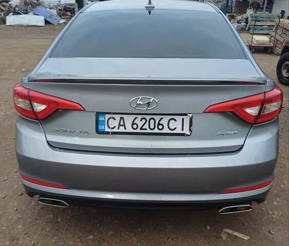 Хендай Соната 2015 у Золотоноше на Automoto.ua Сірий Хендай Соната, об'ємом двигуна 2.36 л та пробігом 90 тис. км за 11300 $, фото 1 на Automoto.ua