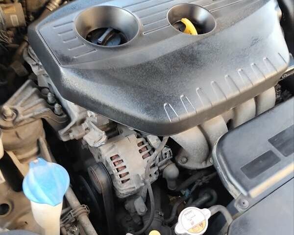 Серый Хендай Соната, объемом двигателя 2 л и пробегом 241 тыс. км за 12000 $, фото 30 на Automoto.ua