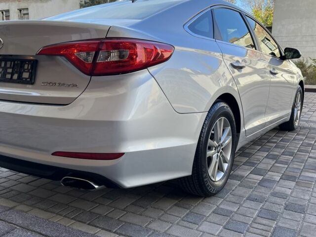 Сірий Хендай Соната, об'ємом двигуна 2.4 л та пробігом 130 тис. км за 10200 $, фото 4 на Automoto.ua