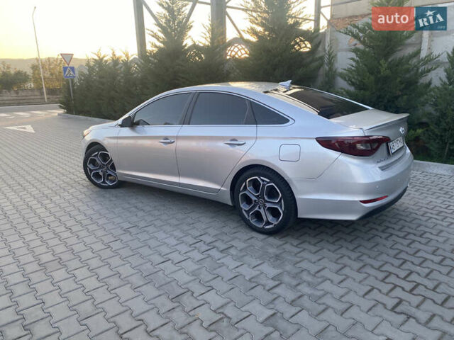 Хендай Соната 2015 в Могилев-Подольском на Automoto.ua Серый Хендай Соната, объемом двигателя 2.36 л и пробегом 200 тыс. км за 8999 $, фото 4 на Automoto.ua