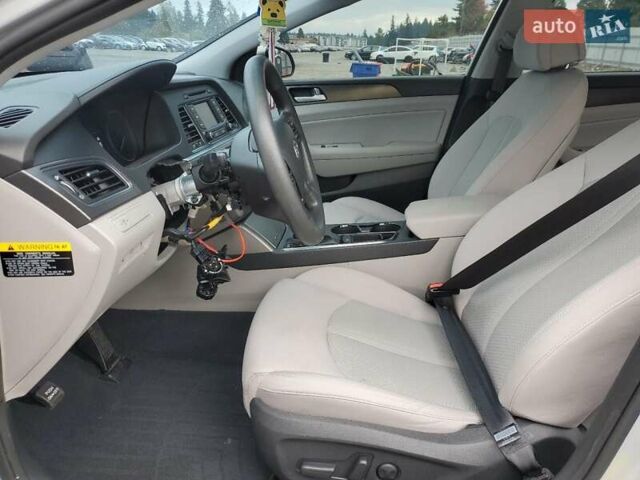 Сірий Хендай Соната, об'ємом двигуна 2.36 л та пробігом 70 тис. км за 1600 $, фото 6 на Automoto.ua