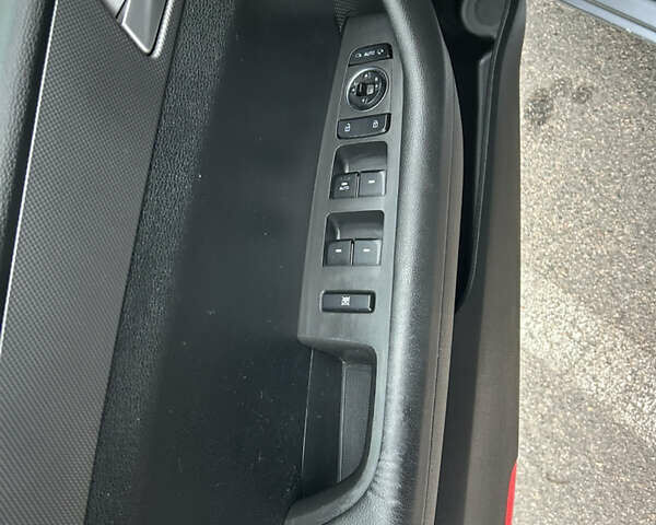 Сірий Хендай Соната, об'ємом двигуна 2 л та пробігом 174 тис. км за 11700 $, фото 21 на Automoto.ua